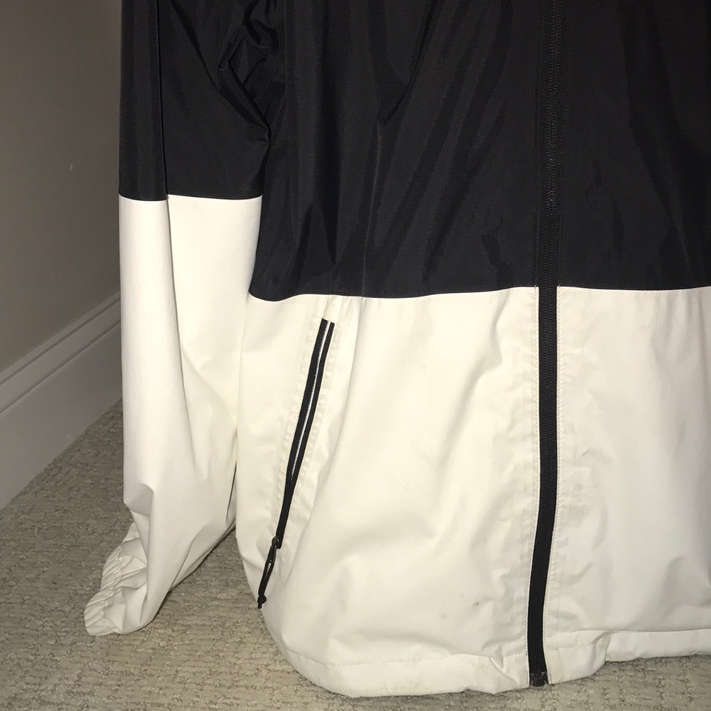 North Face Trendy Wind breaker - Picture 3 of 4